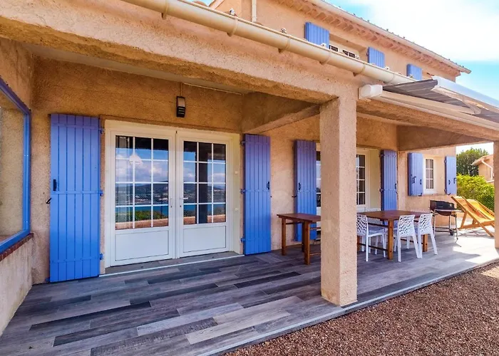Casa de Férias Domaine De La Bastide D'a Saint-Raphaël